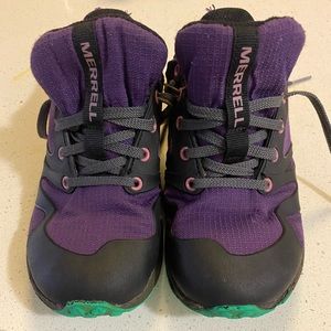 Merrell hiking sneaker